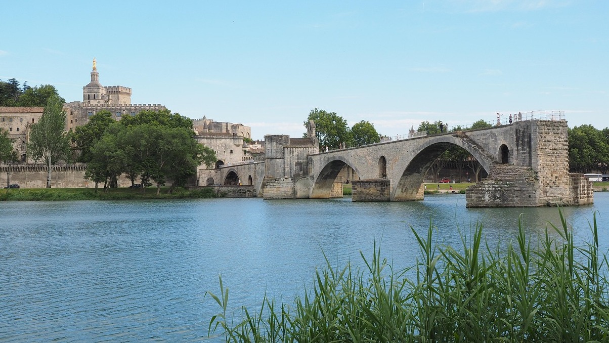 Ura shën Benezet në Avignon - Avignon | Secret World Trip Planner