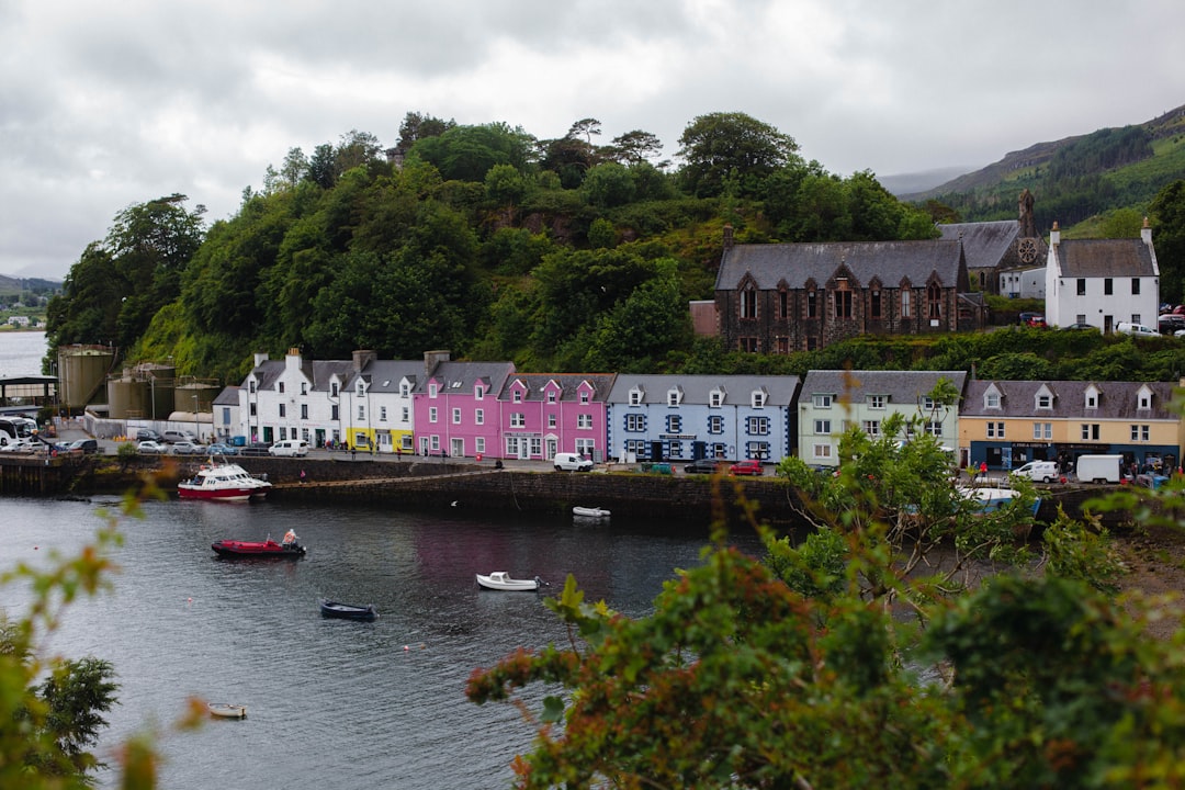 Šotimaa / Skye saar:Põhja Metsik ilu - Portree | Secret World Trip Planner