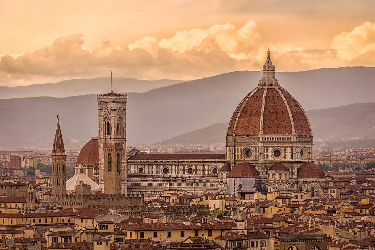 Флоренц болон октагоны бөмбөг - Firenze | Secret World Trip Planner