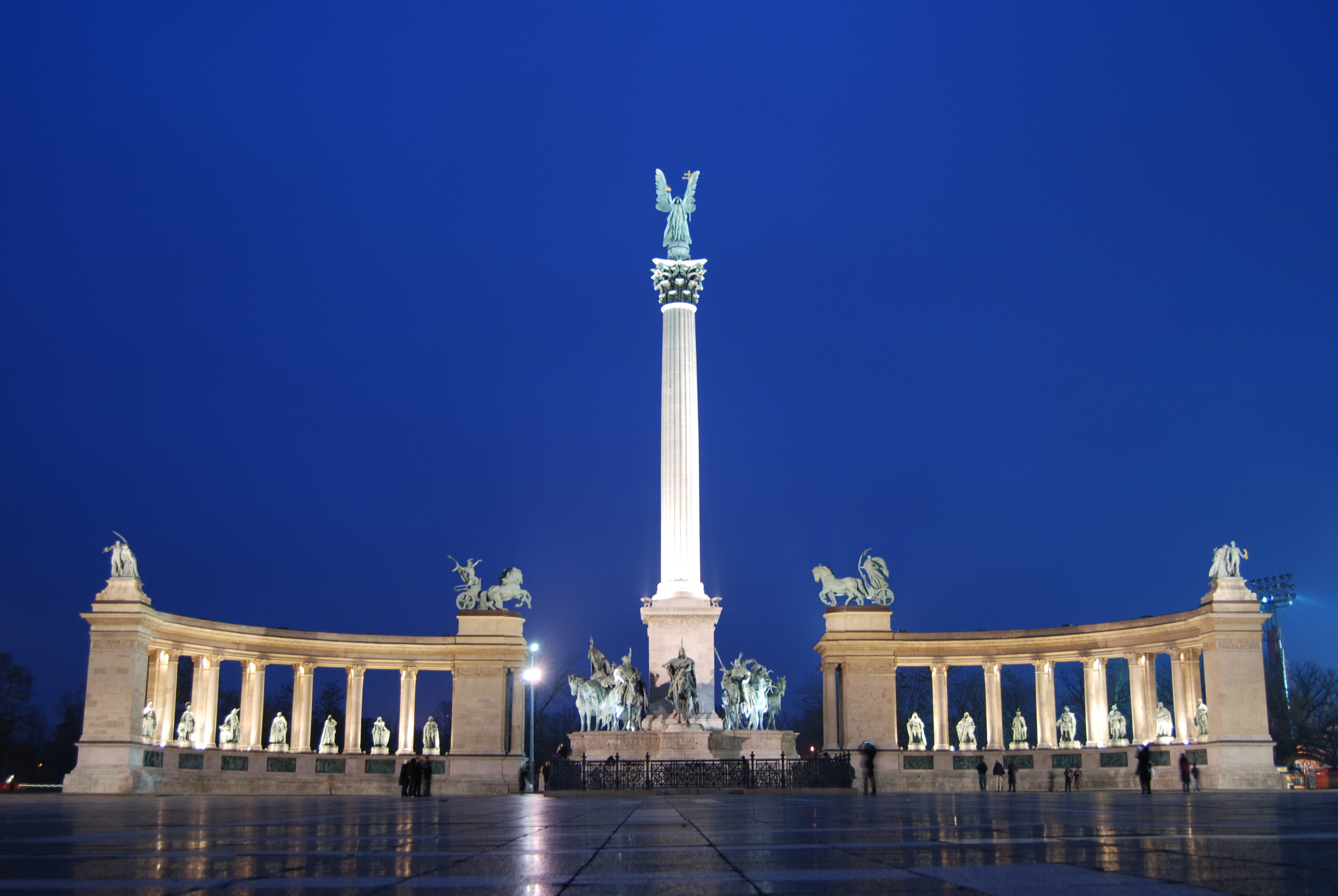 Poznati Trg heroja u Budimpešti - Budapest | Secret World Trip Planner