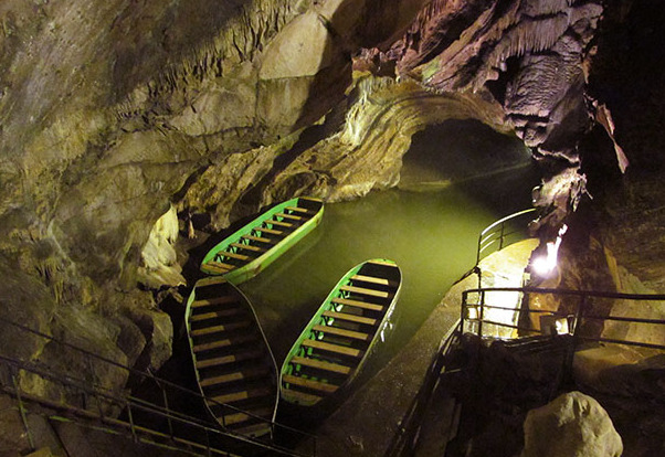 Remouchamps Caves-verdens længste underjordiske navigation - Aywaille | Secret World Trip Planner