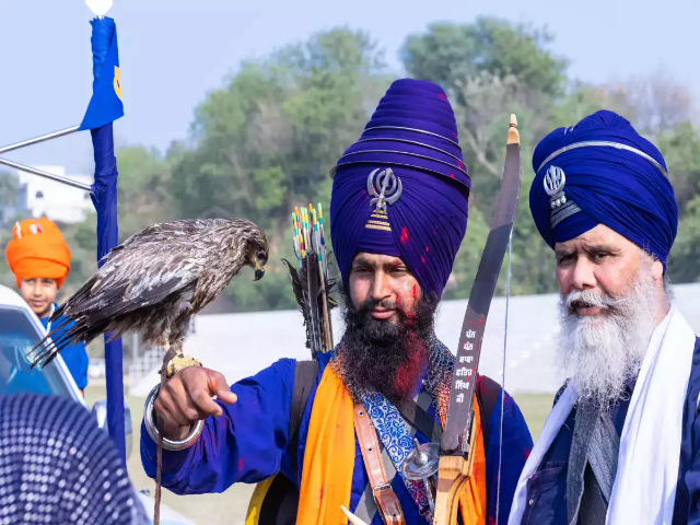 阿南德普尔-萨希布:Hola Mohalla 节上的勇士 Holi - Anandpur Sahib | Secret World Trip Planner