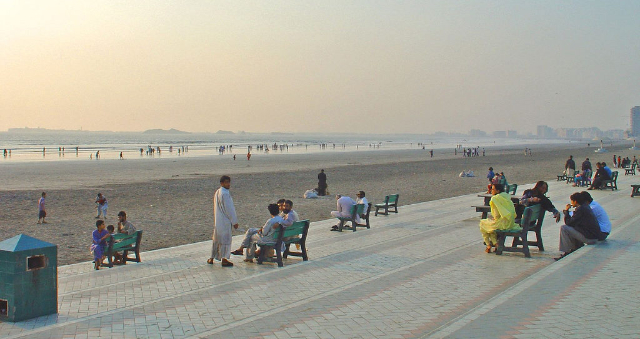 Spiaggia di Clifton - Karachi | Secret World Trip Planner