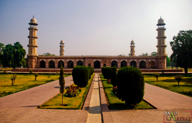 贾汉吉尔陵墓 - Lahore | Secret World Trip Planner