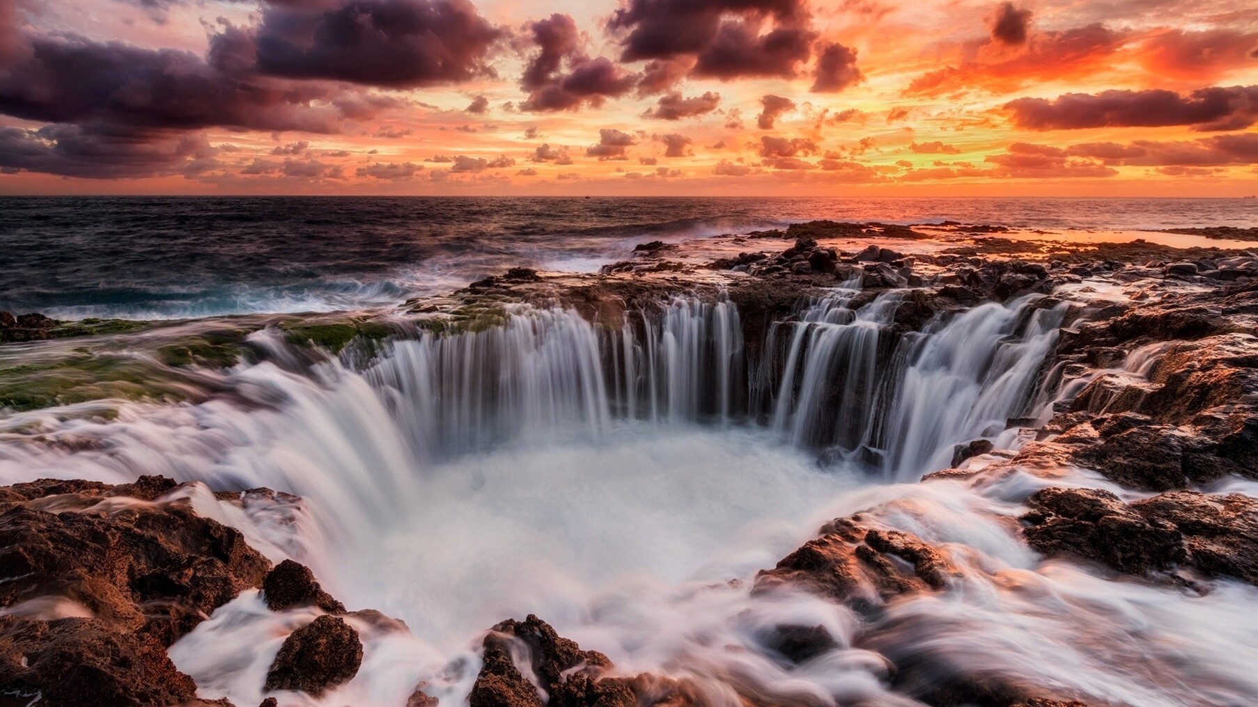 俄勒冈州/雷神的好，也被称为喷喇叭 - Thor's Well | Secret World Trip Planner