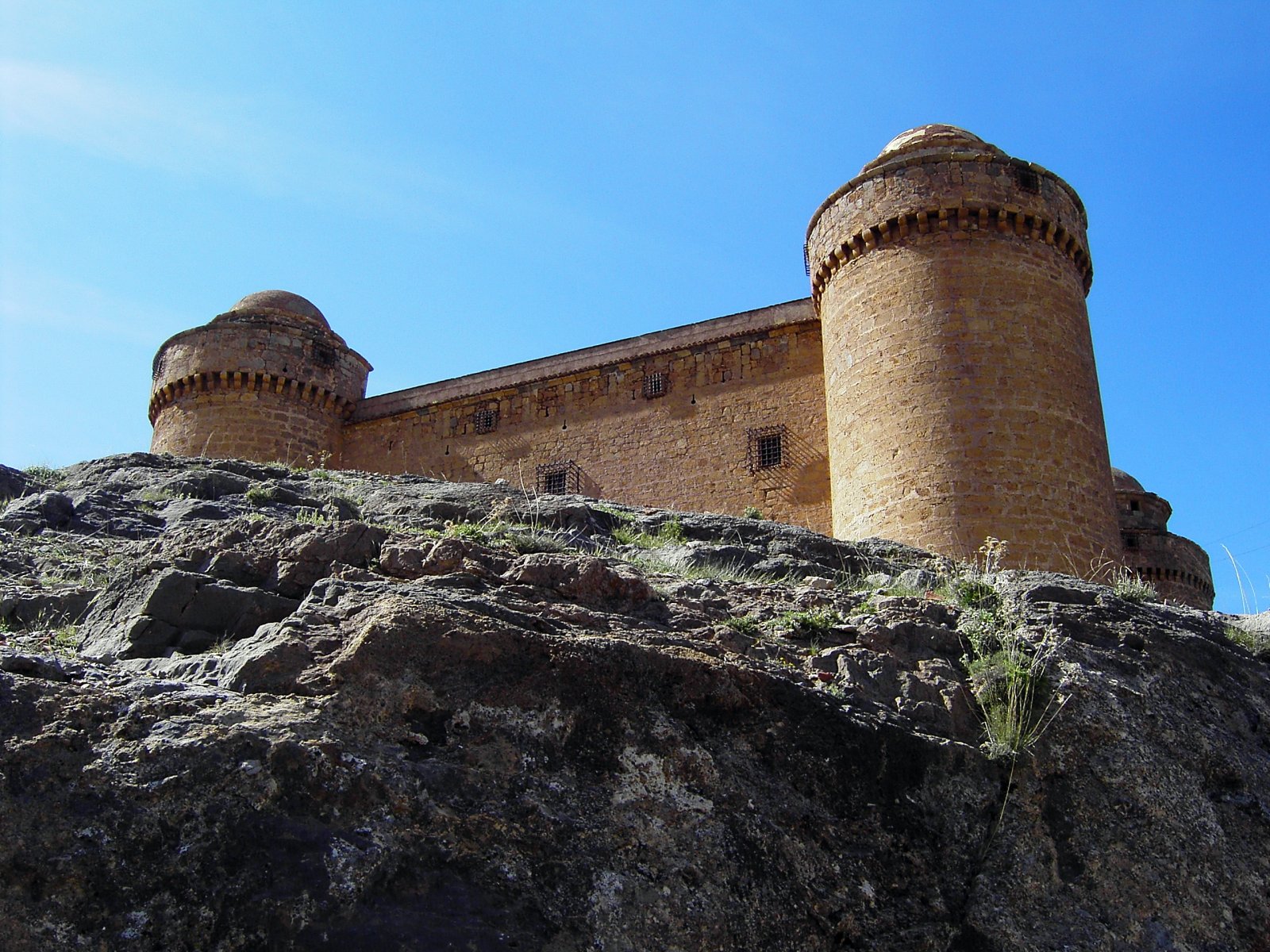 Castello di Calahorra, situato a est di Granada - La Calahorra | Secret World Trip Planner
