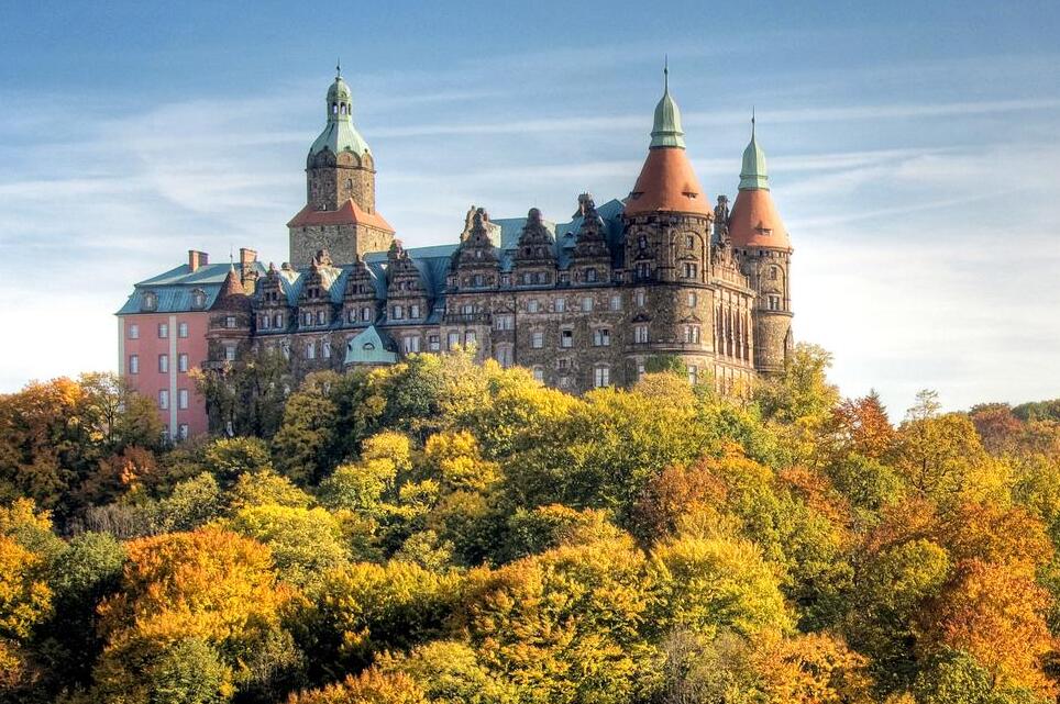 Замъкът кшяз, третият по големина замък в Полша - Wa?brzych | Secret World Trip Planner