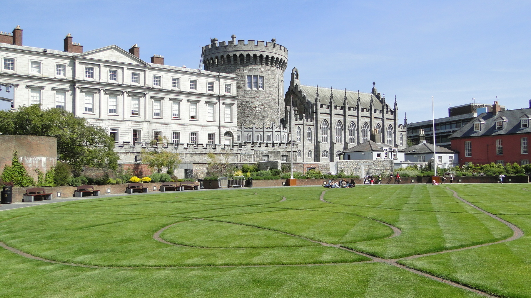 Dublingo Gaztelua - Dublin 2 | Secret World Trip Planner