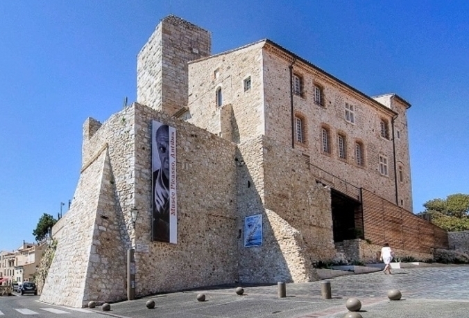 Musee ปี,ปีกัสโซ่ - Antibes | Secret World Trip Planner