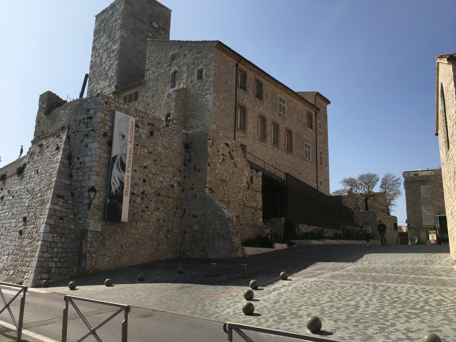 Musee ปี,ปีกัสโซ่ - Antibes | Secret World Trip Planner