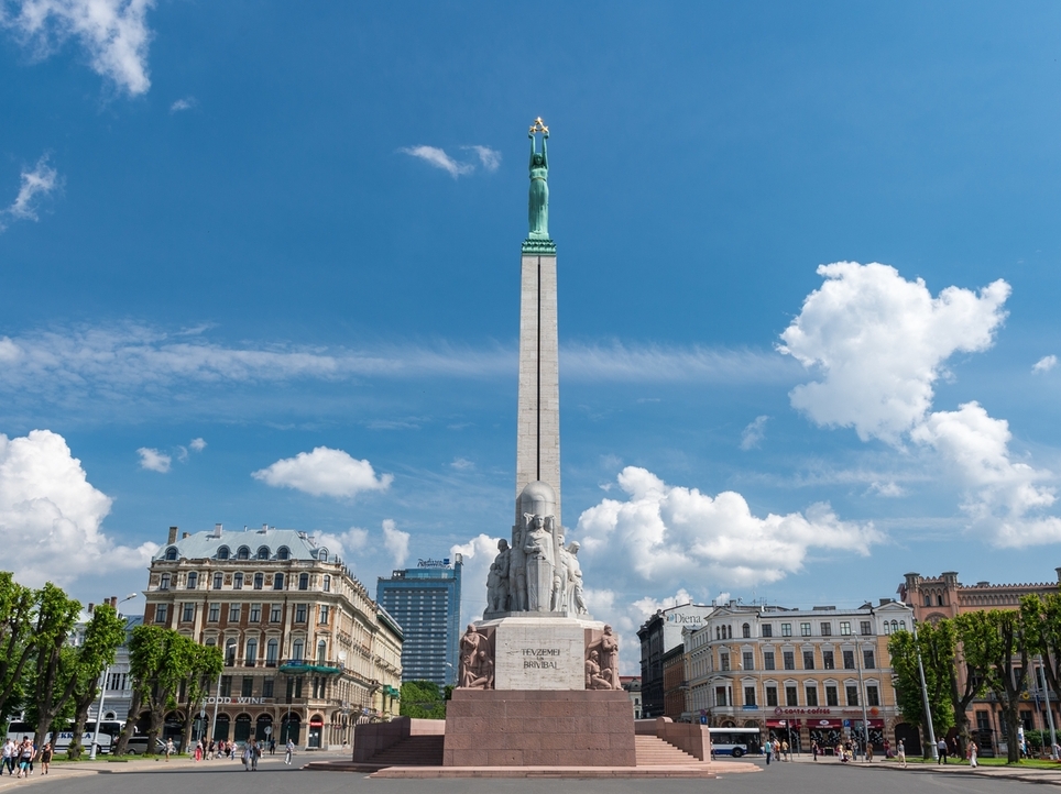 સ્વાતંત્ર્ય સ્મારક રિગા - Riga | Secret World Trip Planner