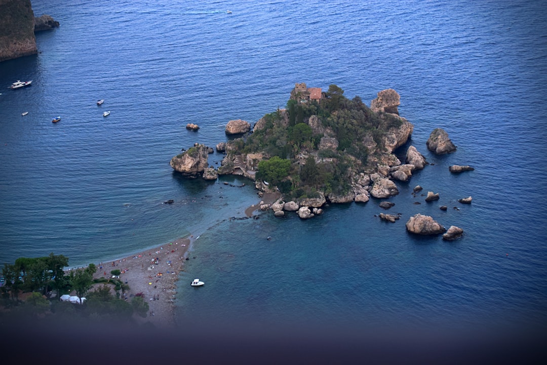 Taormina, uma bela jóia da Sicília - Taormina | Secret World Trip Planner