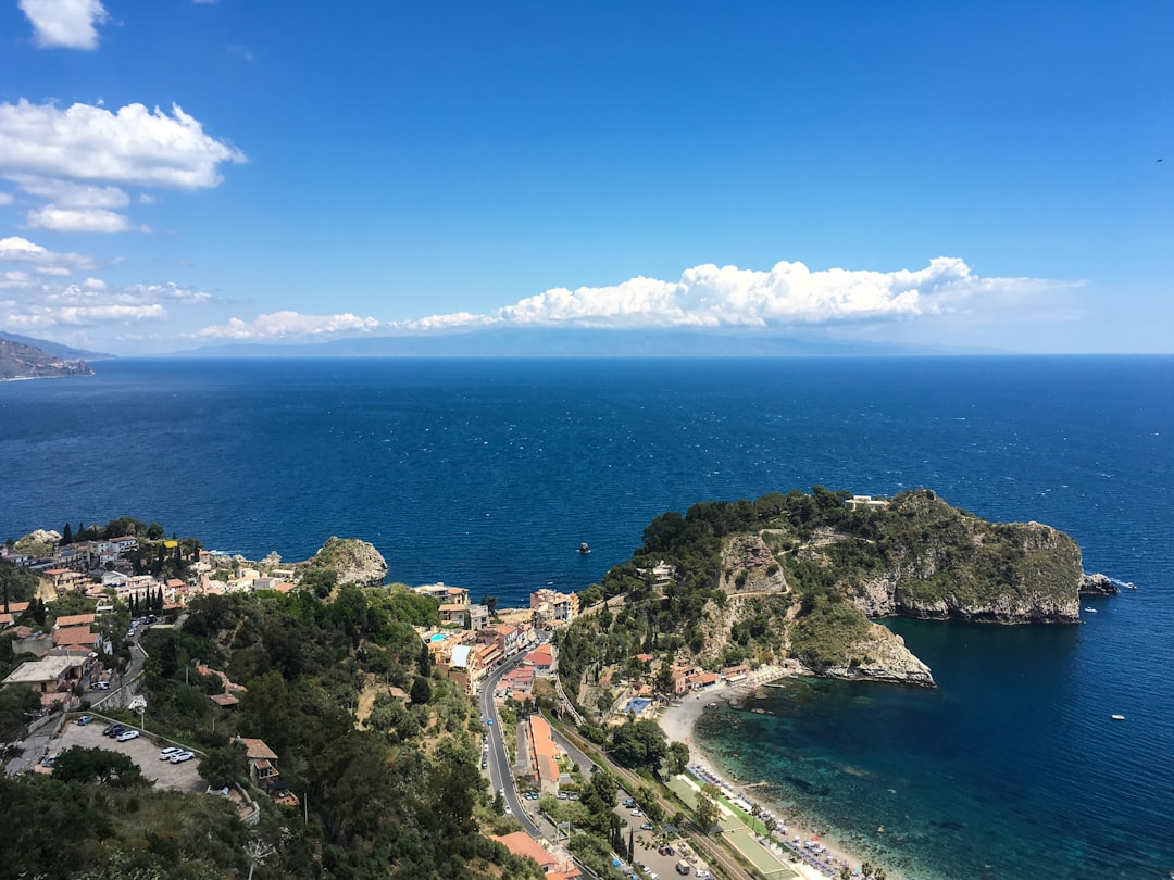 Taormina, uma bela jóia da Sicília - Taormina | Secret World Trip Planner