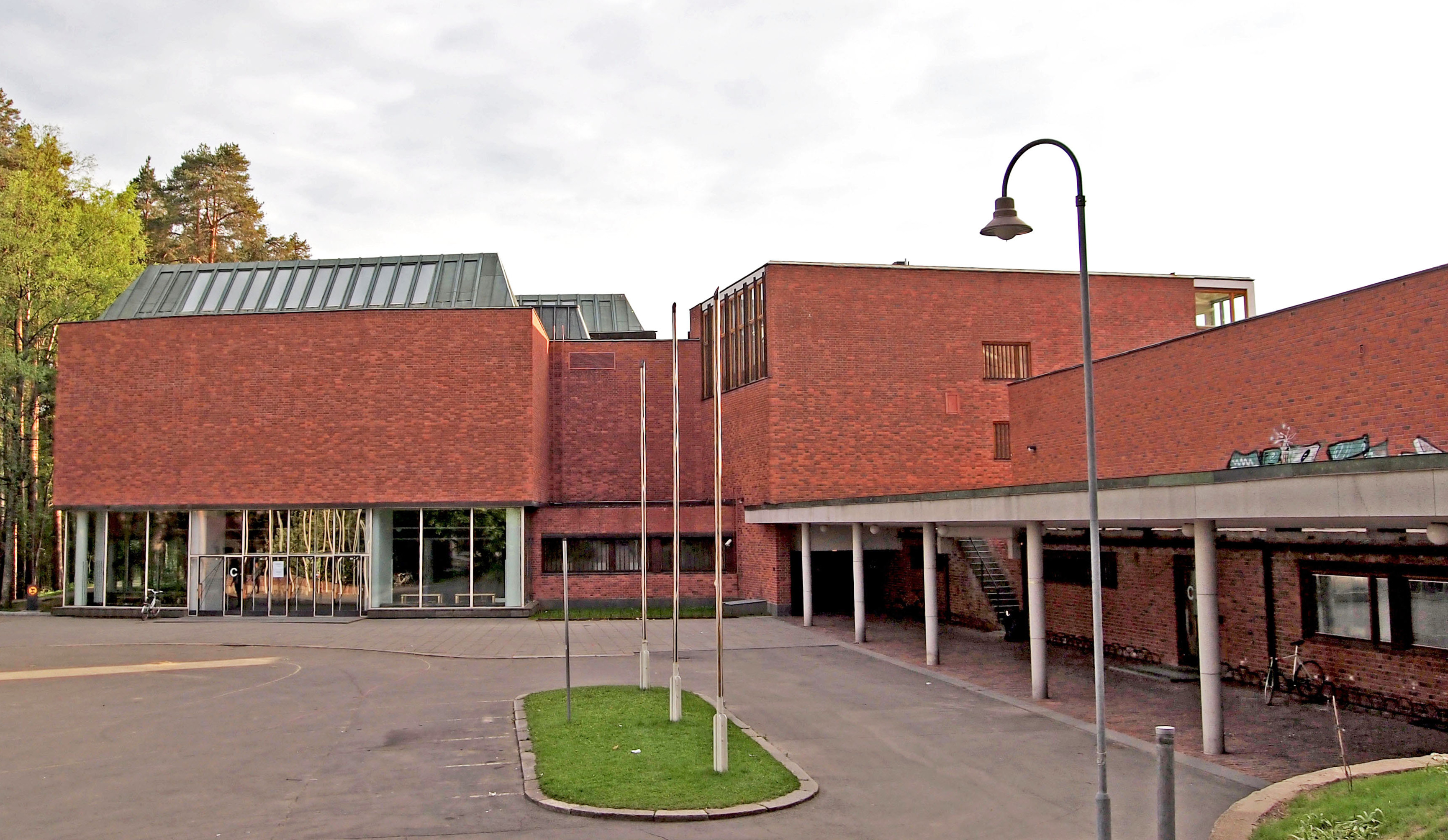 알바 알토는 Jyväskylä 교육 대학을 설계했습니다 - Jyväskylän yliopisto | Secret World Trip Planner