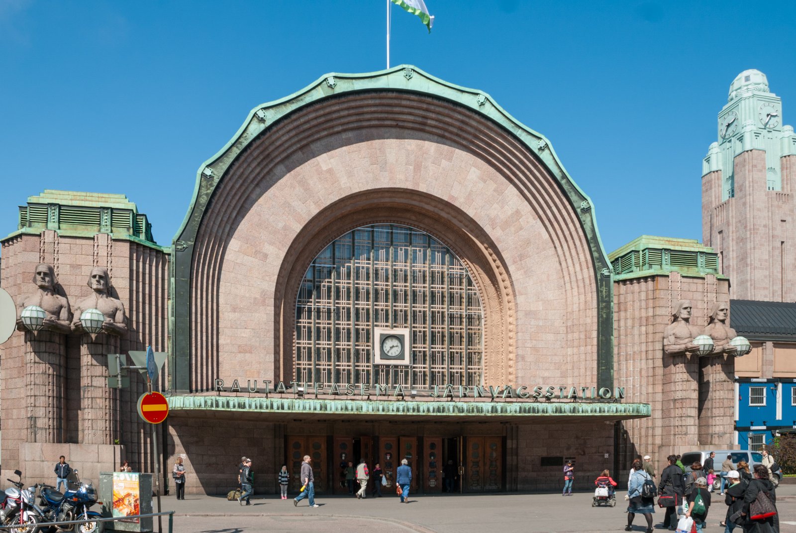 תחנת הרכבת הראשית בהלסינקי. - Helsinki | Secret World Trip Planner