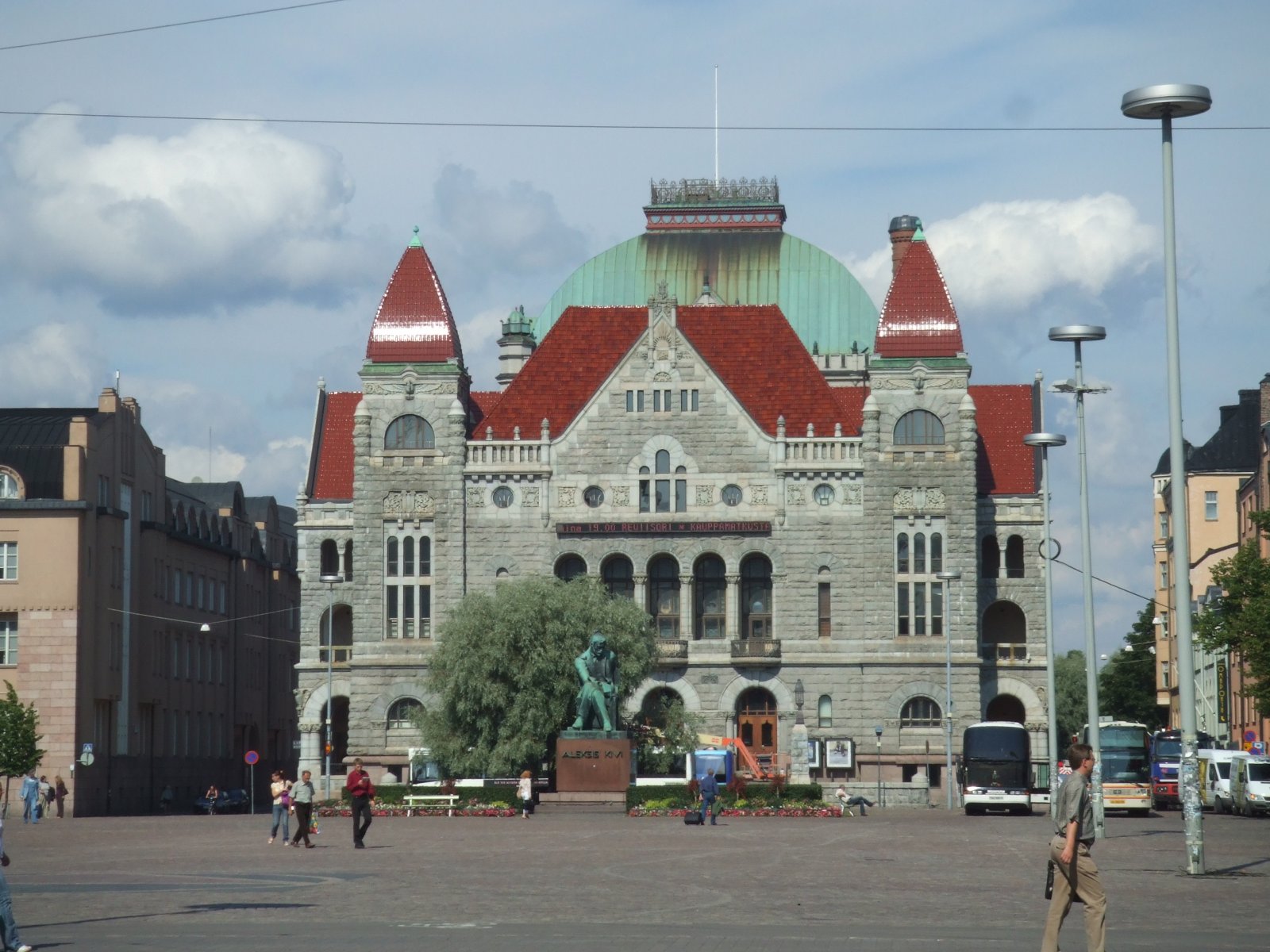 Fin Milliy Teatri - Helsinki | Secret World Trip Planner