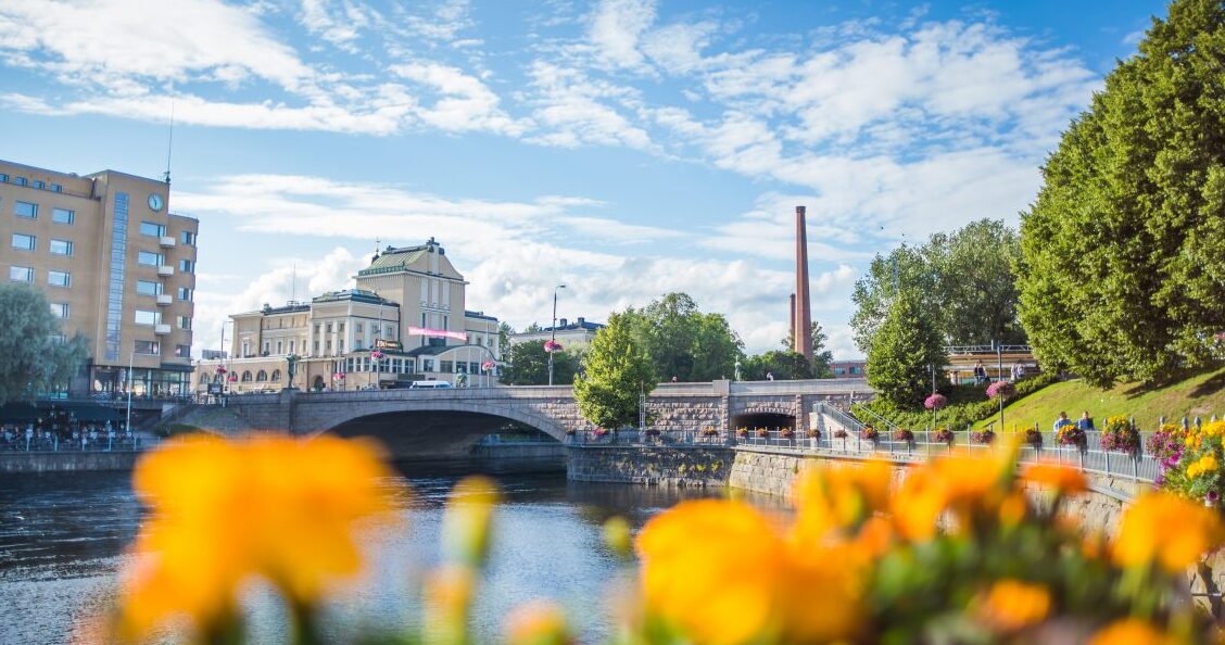 Hämeensilta桥，在坦佩雷的心脏美丽的桥梁  - Tampere | Secret World Trip Planner