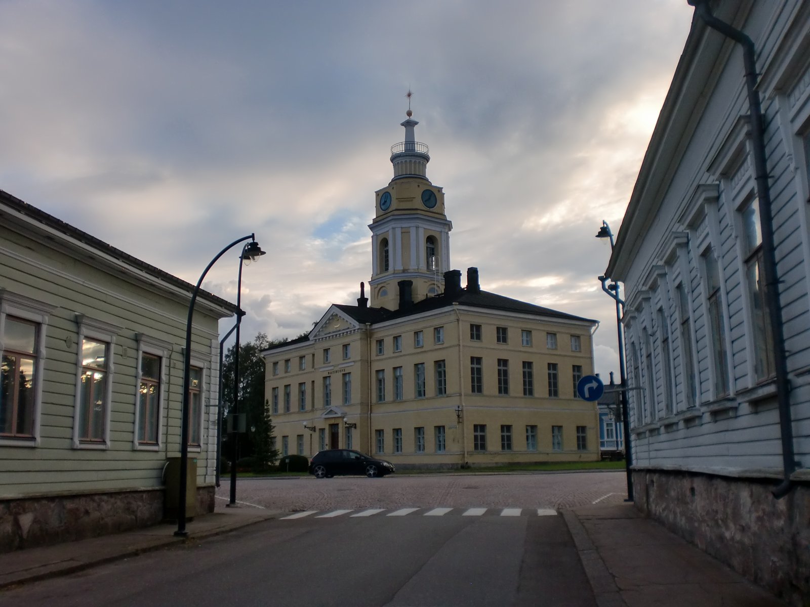 টাউন হল আক্ষরিক হ্যামিনা শহরের কেন্দ্র - Hamina | Secret World Trip Planner