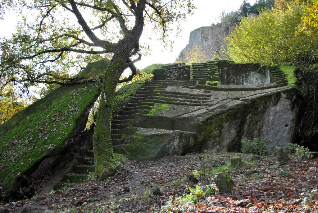 Etrurska Piramida 