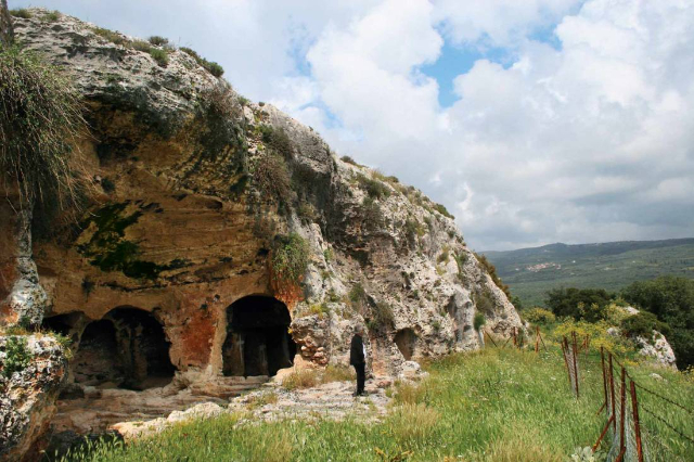 Katakomberne i St. Onouphrios - Methoni | Secret World Trip Planner