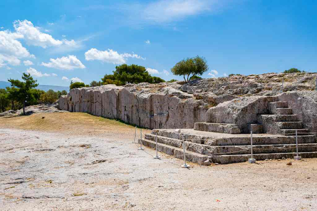 The Pnyx: Where Athens' Democracy Echoes Through Time - Atene | Secret World Trip Planner