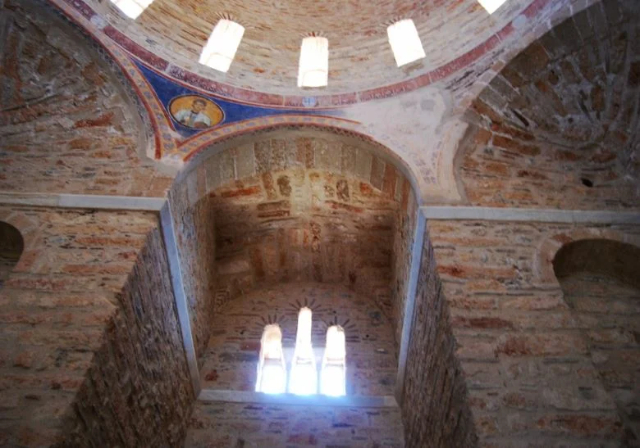 A Igreja de Agia Sofia - Monemvasia | Secret World Trip Planner