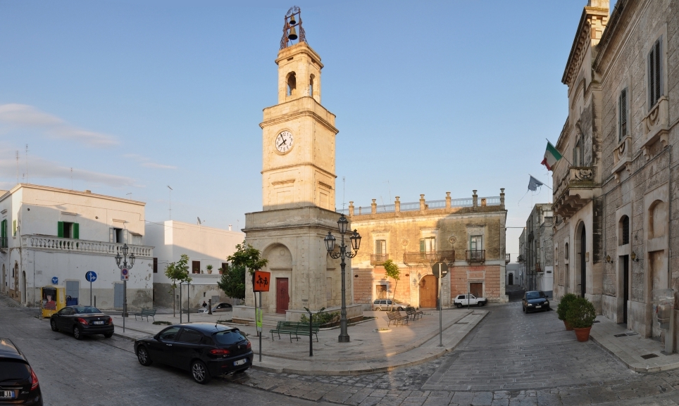 Ginosa and Piazza Orologio - Ginosa | Secret World Trip Planner