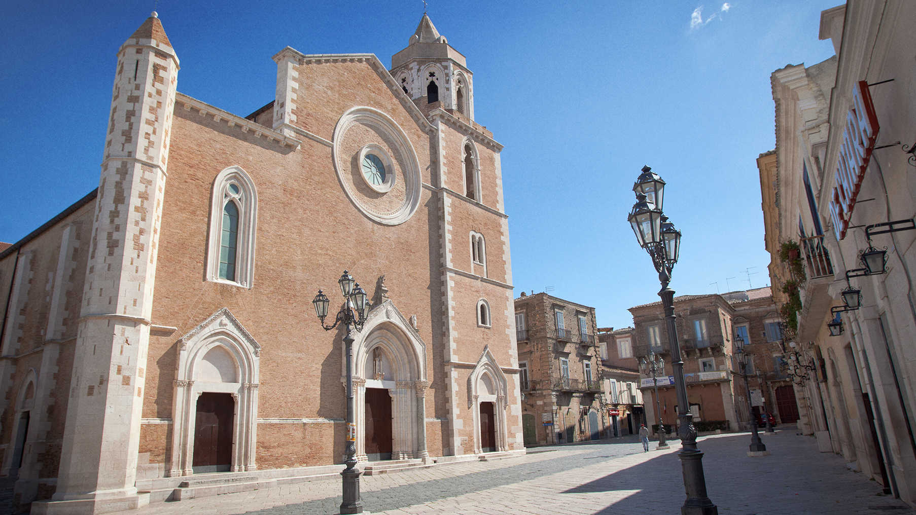 An Ardeaglais de Santa Maria Assunta i Lucera - Lucera | Secret World Trip Planner