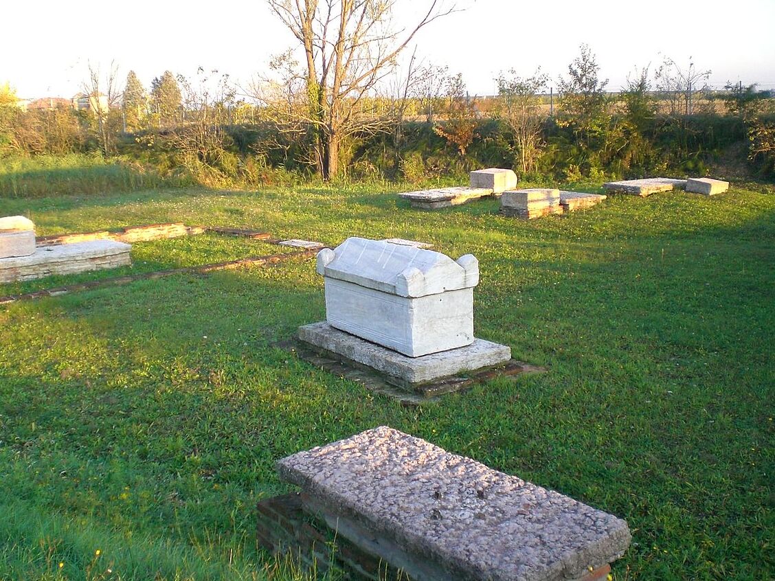 ရောမ necropolis၏Voghenza - Voghenza | Secret World Trip Planner