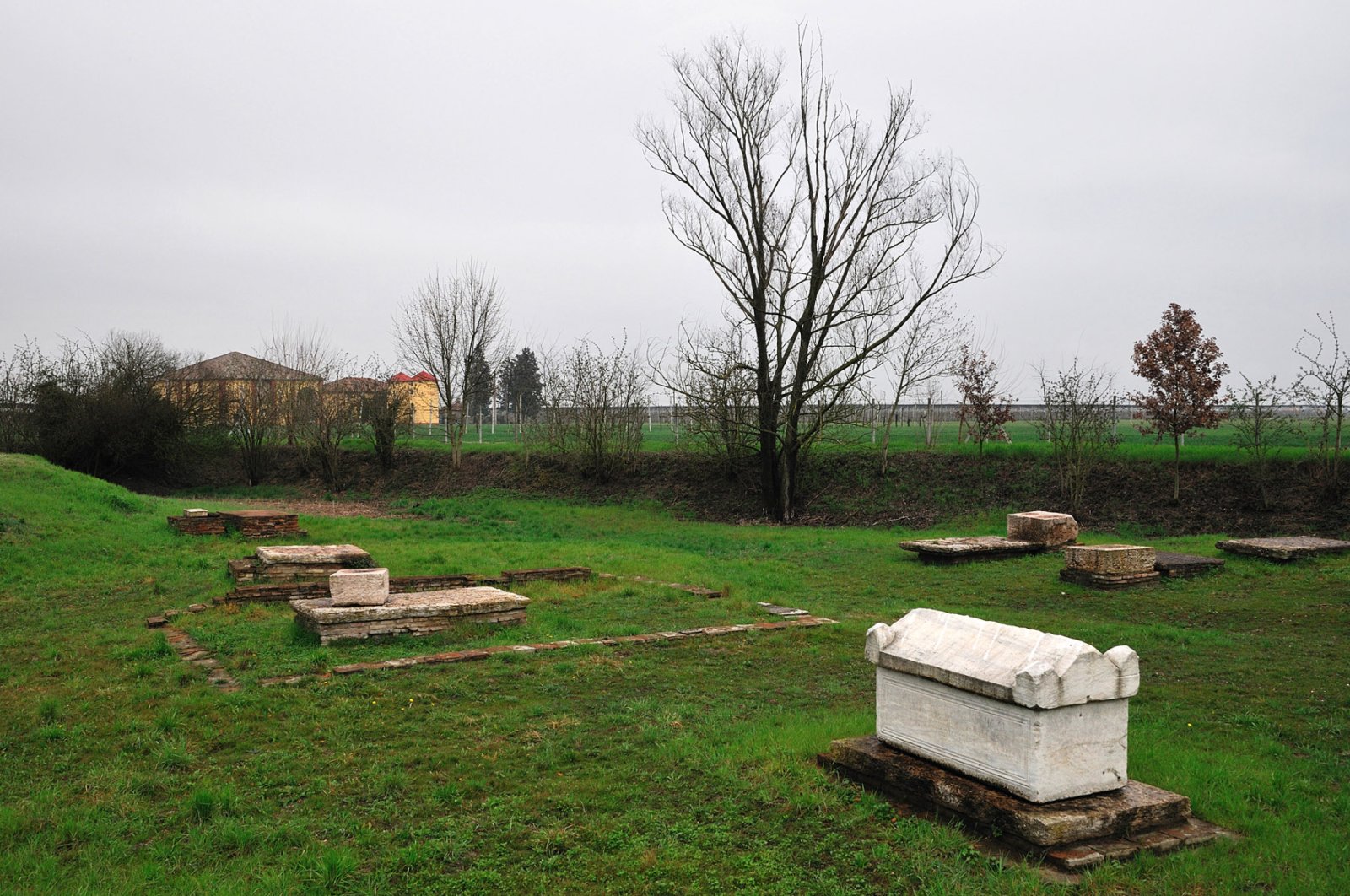 ရောမ necropolis၏Voghenza - Voghenza | Secret World Trip Planner