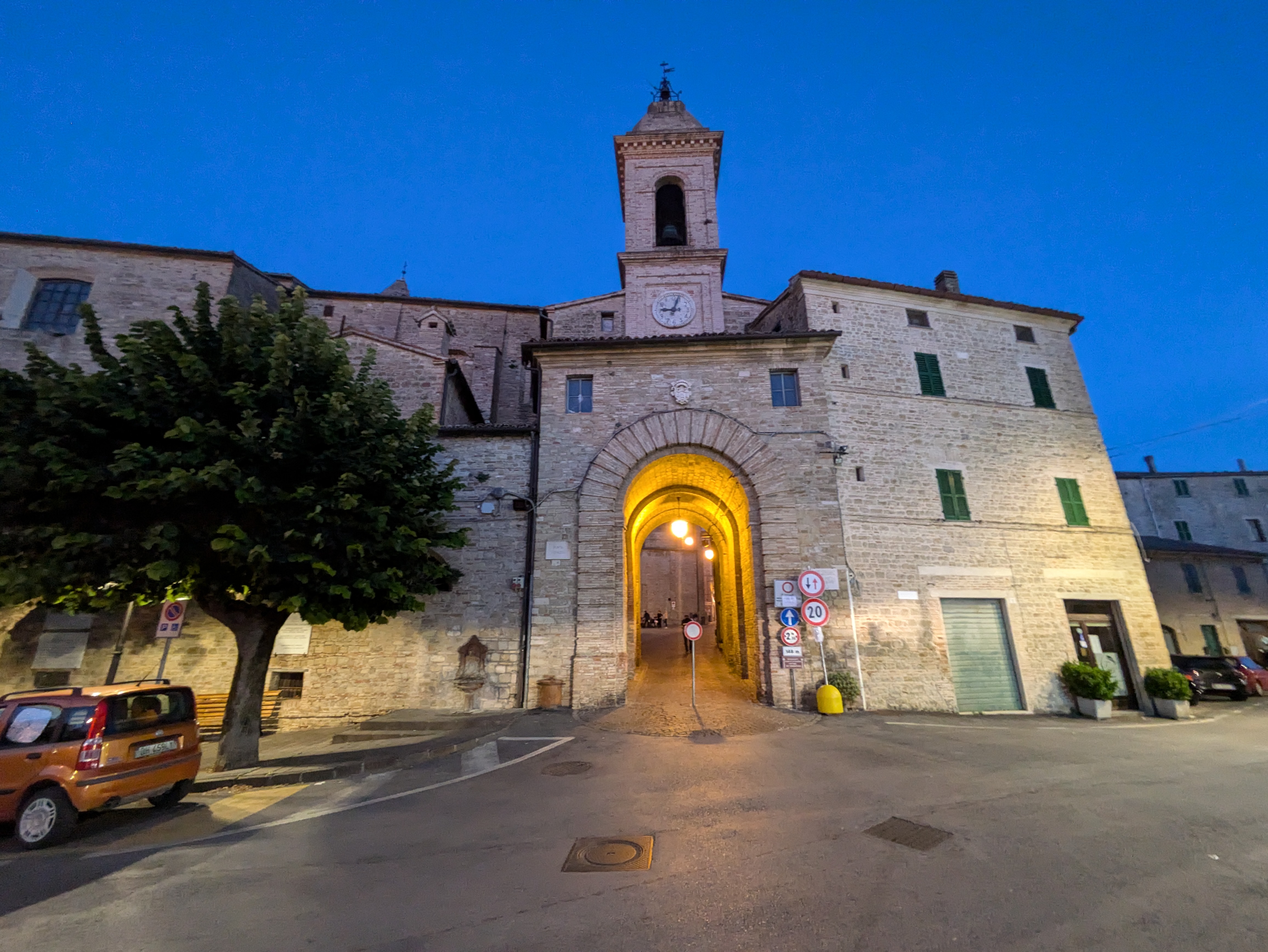 Staffolo / muzeum umění vína - Staffolo | Secret World Trip Planner