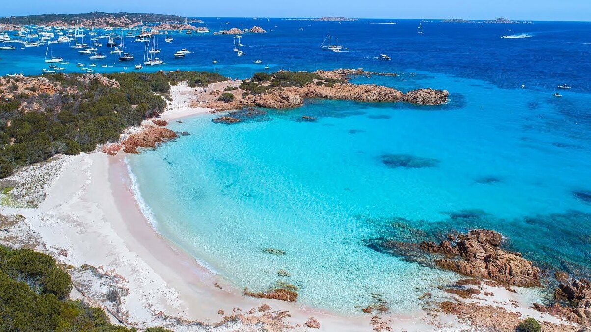 Буддын арал, ягаан наран шарлагын газар - Budelli | Secret World Trip Planner