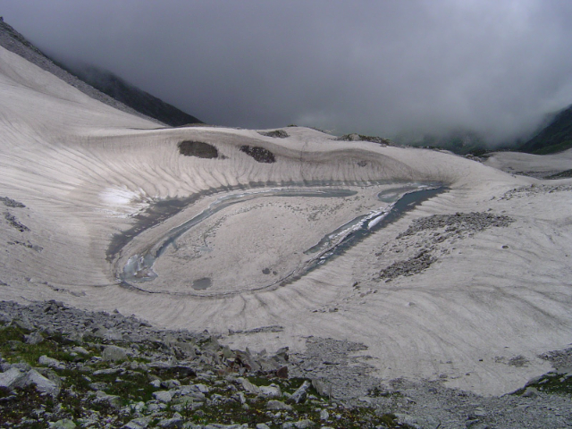 Il lago Ansoo: Una goccia di tranquillità sull'Himalaya - Mansehra | Secret World Trip Planner