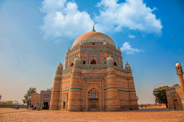 Мавзолей шаха Рукн-и-Алама - Multan | Secret World Trip Planner
