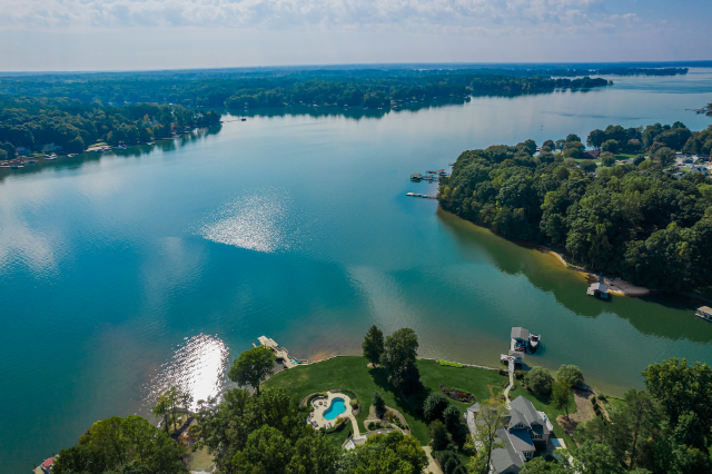 Lac Norman - lago Norman | Secret World Trip Planner