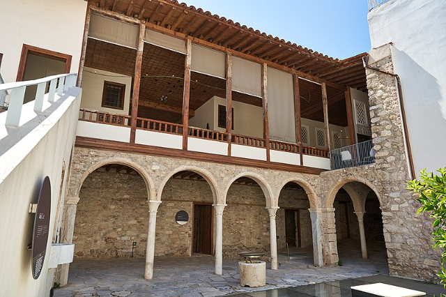 Rumah Tertua di Athena- Rumah Venizelos - Athina | Secret World Trip Planner