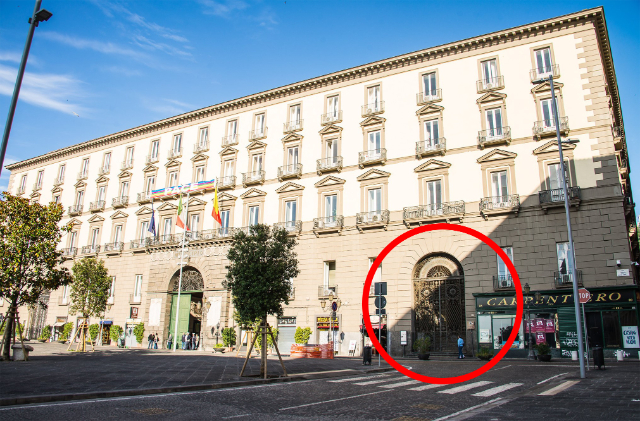 西班牙人圣雅各布大教堂 - Napoli | Secret World Trip Planner