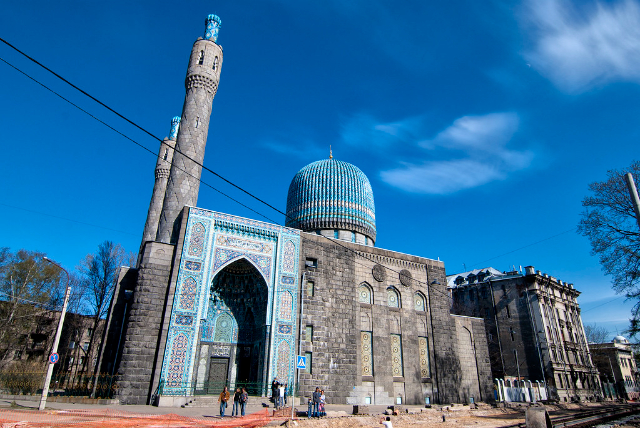La grande mosquée de Saint-Pétersbourg - Sankt-Peterburg | Secret World Trip Planner