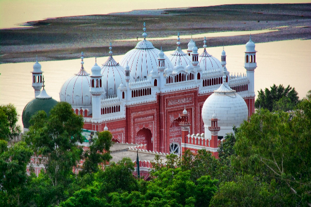 Гробница хазрата Пир Шаха Бурхан Удина - Chiniot | Secret World Trip Planner