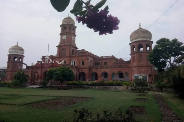 Lycée Sadiq Dane, - bhabhrana | Secret World Trip Planner