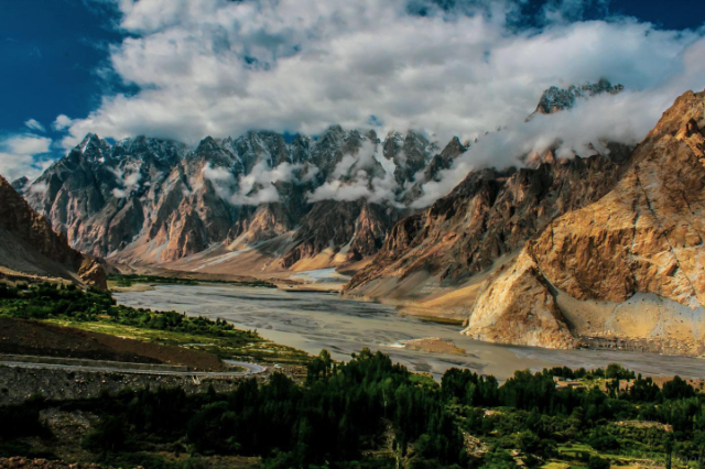 Les sommets de la cathédrale du Passu - Hunza Nagar | Secret World Trip Planner