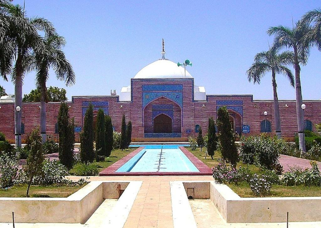 Mezquita Shah Jahan - Thatta | Secret World Trip Planner