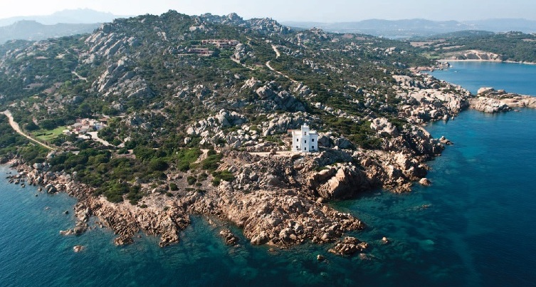 Зүг чиг заагч гэрэлт цамхаг - Faro di Punta Sardegna | Secret World Trip Planner