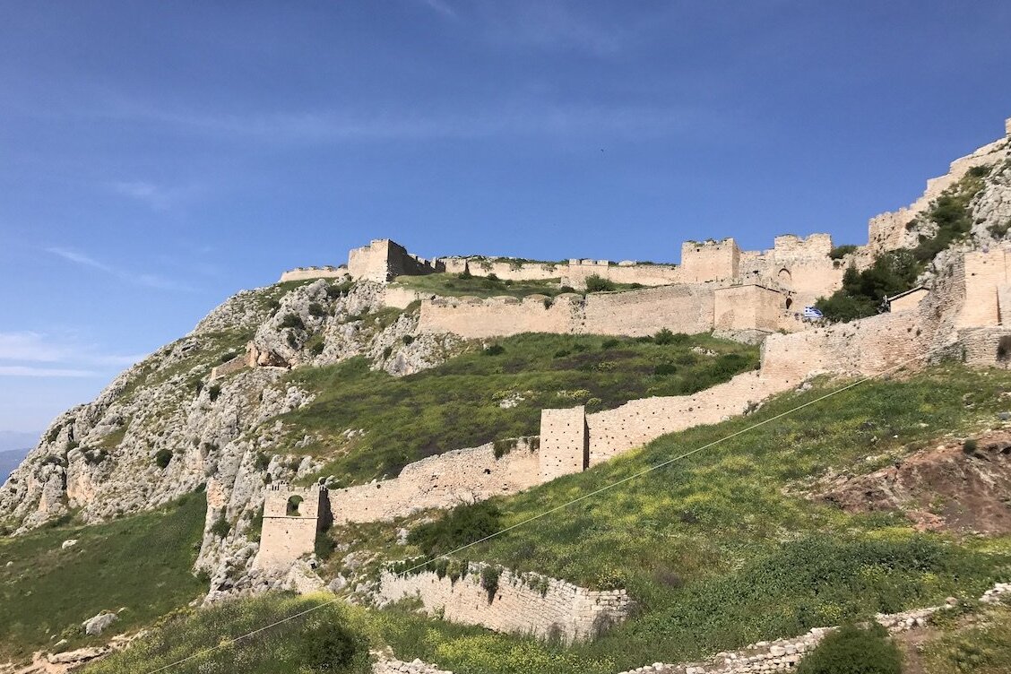 アクロコリントスのアクロポリス - Corinth | Secret World Trip Planner