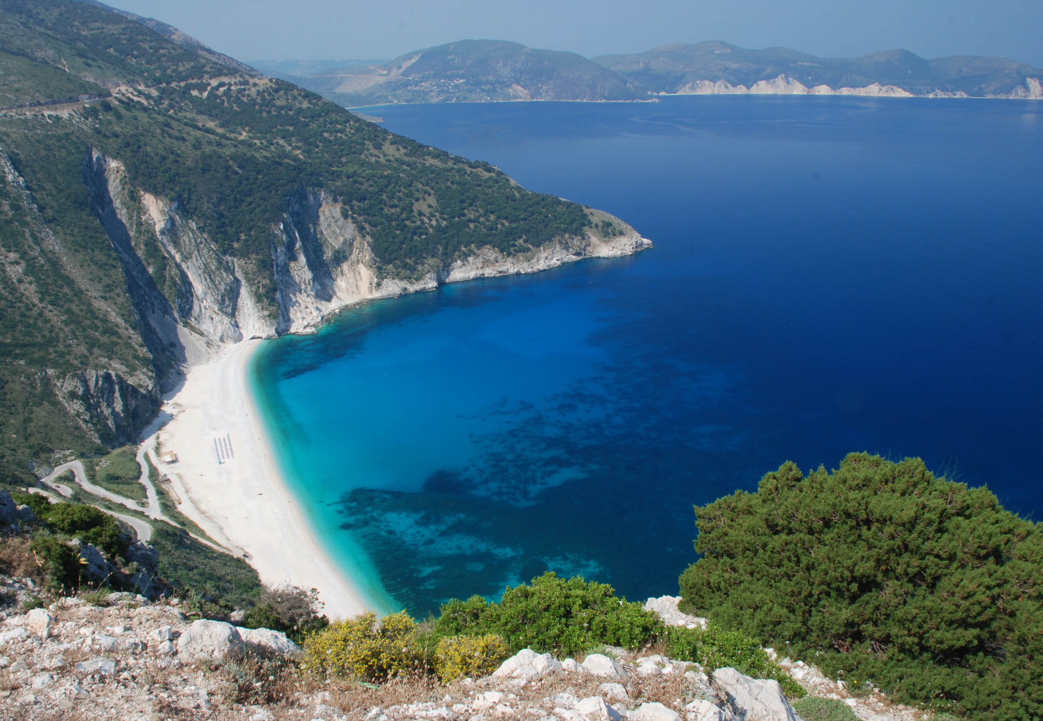 Myrthos Beach: a paradise on earth - Spiaggia di Myrtos | Secret World Trip Planner