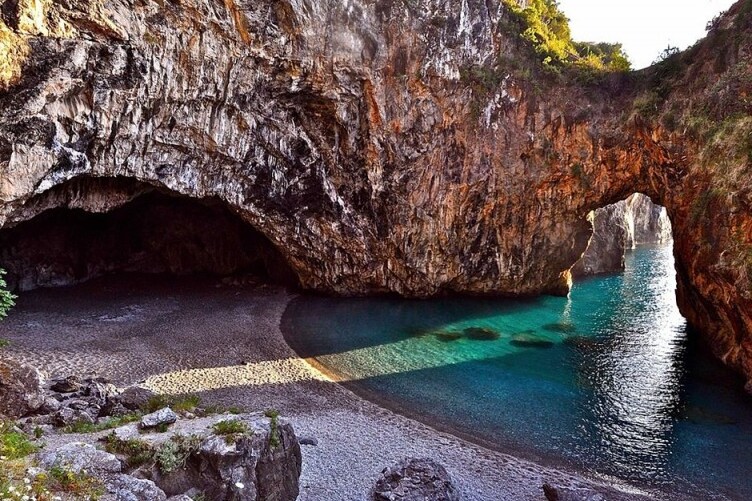 गुप्त समुद्र तट... एक अविश्वसनीय गुप्त जगह। - San Nicola Arcella | Secret World Trip Planner