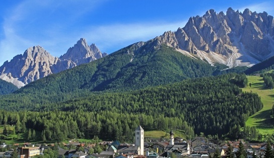 Dolomitlerin kalbinde: San Candido - San Candido | Secret World Trip Planner