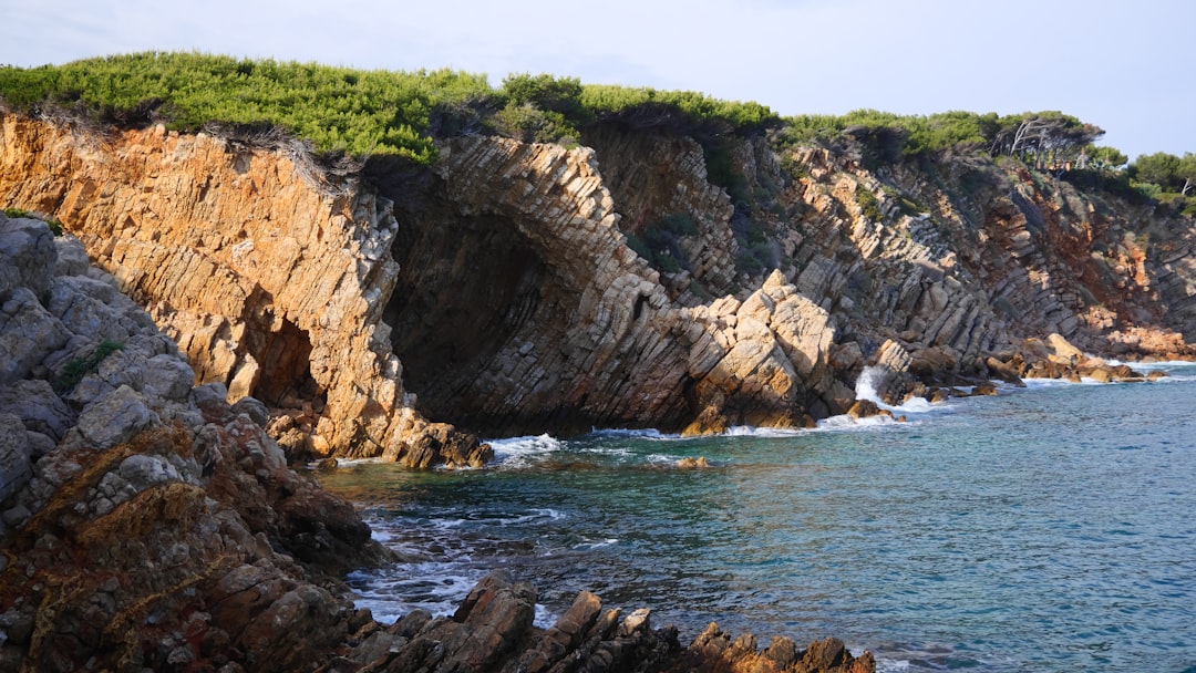Buraco do Galego - Praia do Cachorro Fernando de Noronha - PE | Secret World Trip Planner