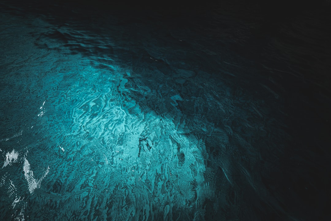 Lubang biru di dunia dalam air terdalam.  | Secret World Trip Planner