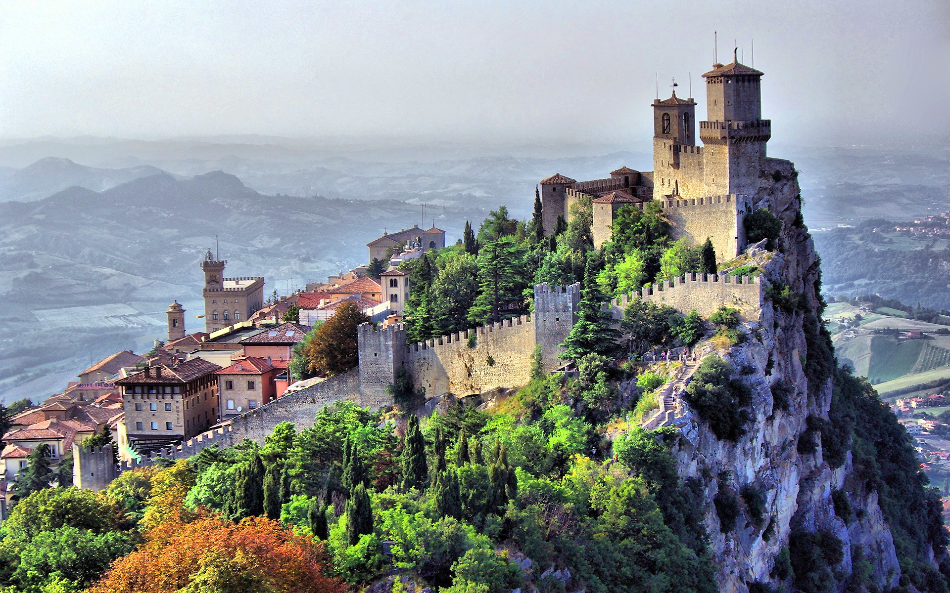 San Marino Vabariik | Secret World Trip Planner